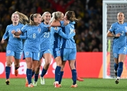 开云体育登录-英格兰女足队员庆祝击败对手喜获胜利