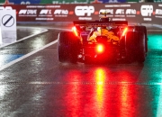 开云官方app入口-包含威廉姆斯险胜红牛车队，诺里斯惊艳四座的词条