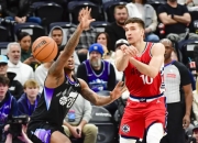 开云体育中国官网-尼斯队在最近一场比赛中实现四连胜