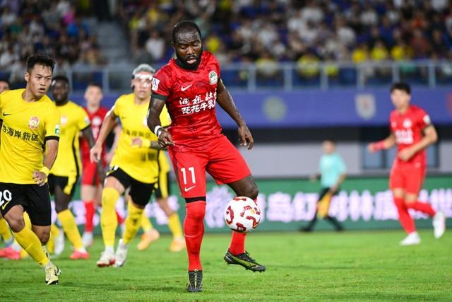 关于泰国队鏖战中国队,黄鸭组合状态火热的信息 关于泰国队鏖战中国队,黄鸭组合状态火热的信息