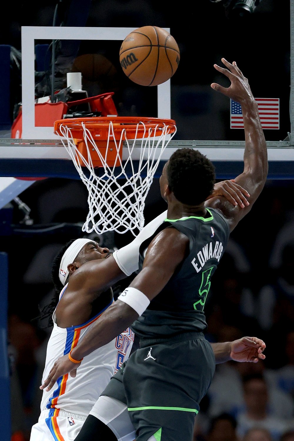 关于火箭主场轻取森林狼,西部霸主稳操胜券的信息 关于火箭主场轻取森林狼,西部霸主稳操胜券的信息