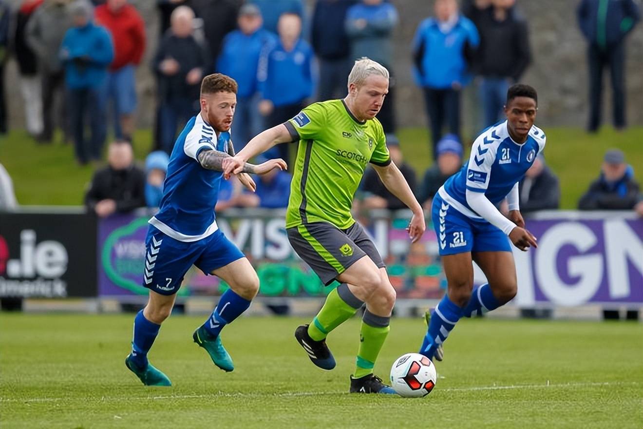 中东劲旅主场大胜亏欠球队领先优势的简单介绍