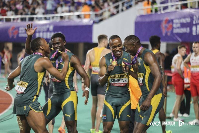 包含南非选手夺得田径比赛铜牌,奋力拼搏的词条 包含南非选手夺得田径比赛铜牌,奋力拼搏的词条