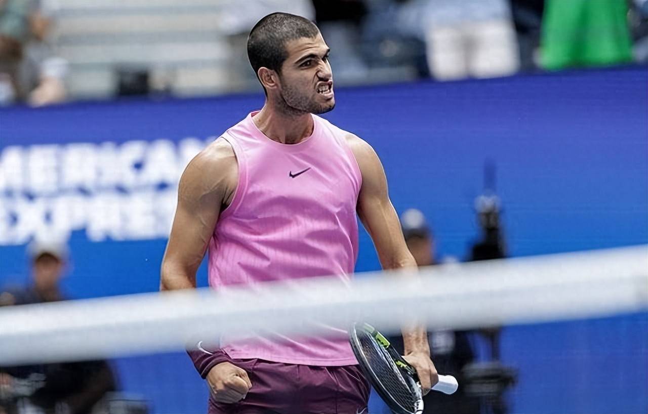 关于拉沃尔杯轻取美网，德约科维奇高光表现的信息