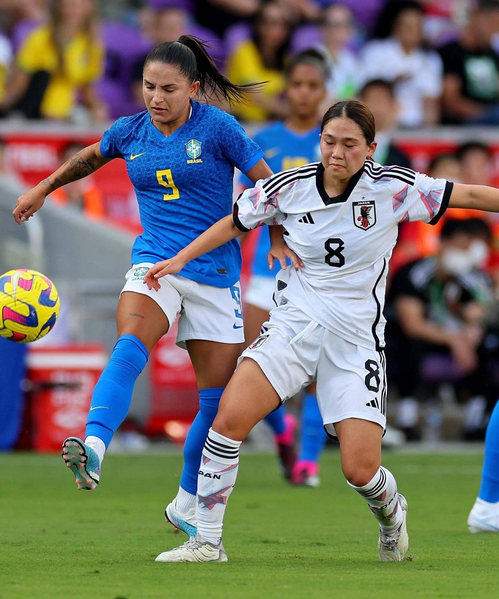 包含韩国逆转智利，若日尼奥统治全场的词条