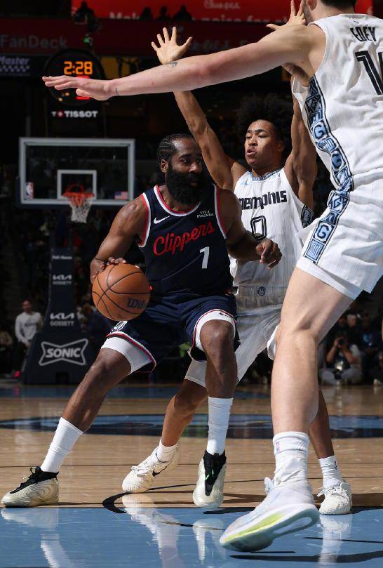 篮网力克步行者，哈登三分雨点燃全场