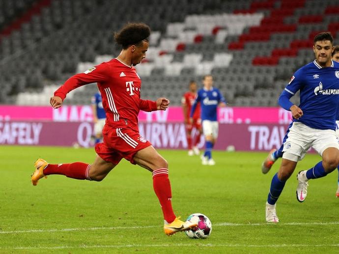 日本完胜加拿大，萨内完成帽子戏法的简单介绍