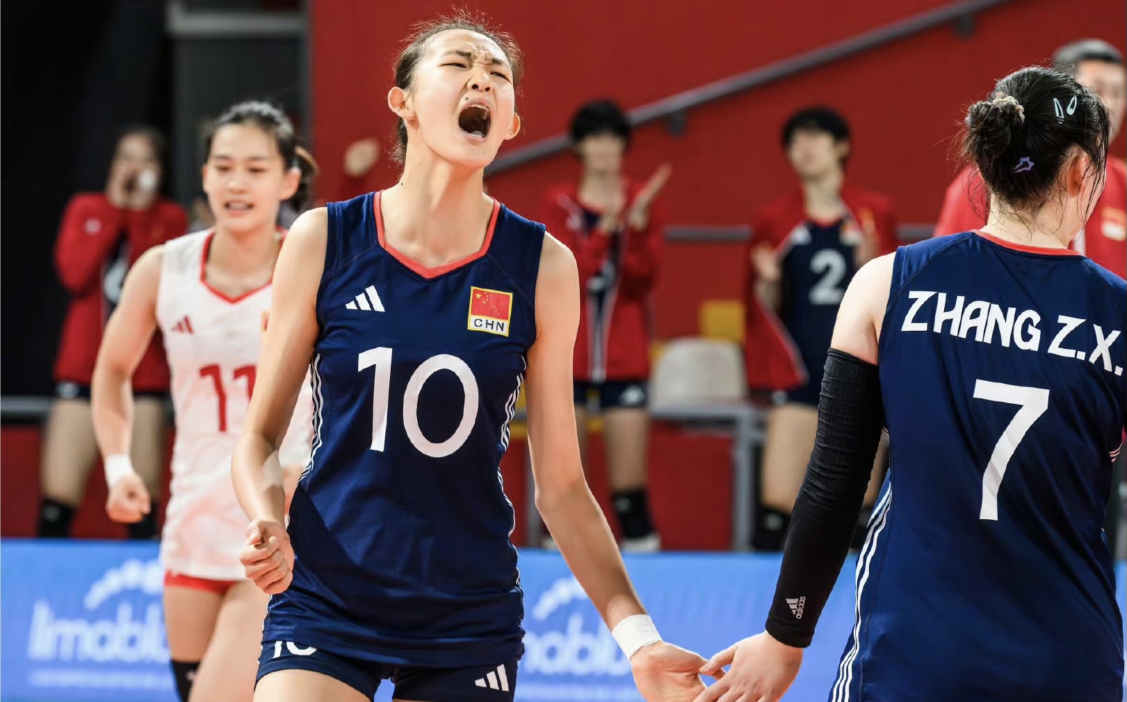 中华台北队在比赛中大获全胜，登顶