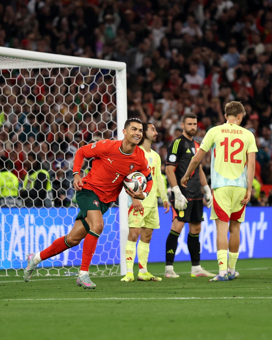 德国大胜葡萄牙，锁定欧锦赛强席位的简单介绍