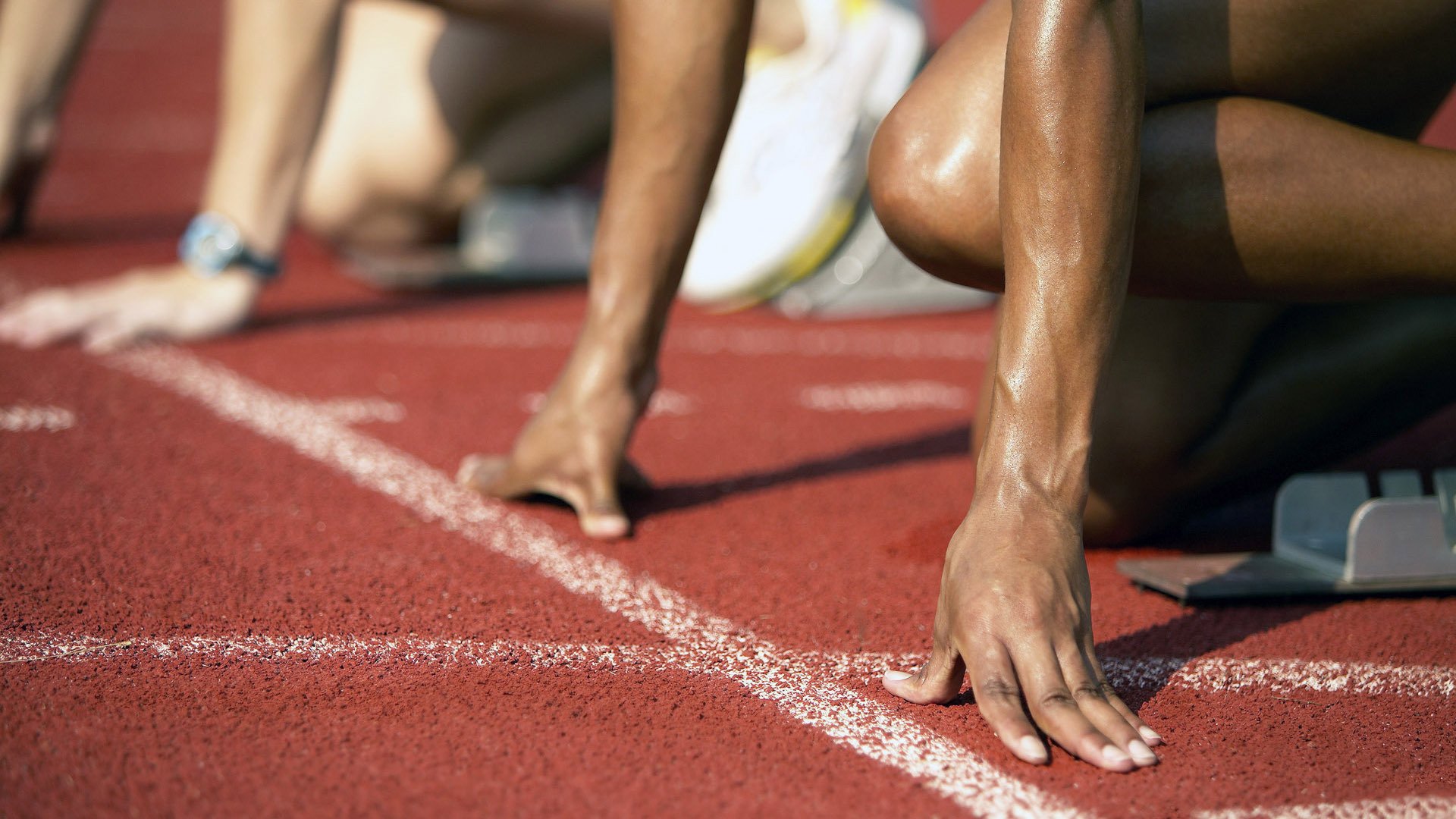 奥运周期关键战之夜，内马尔防守端锁死对手，诠释现代足球全能巨星