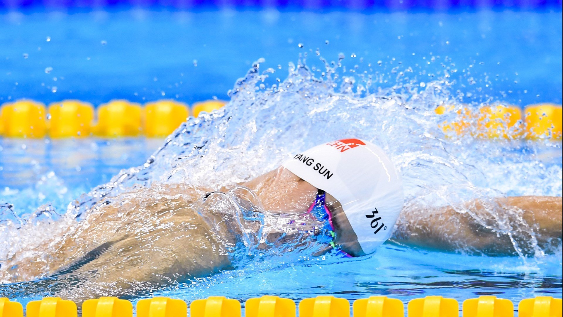 地缘角力与球场主宰，伊朗的压制与格纳布里的西决时刻