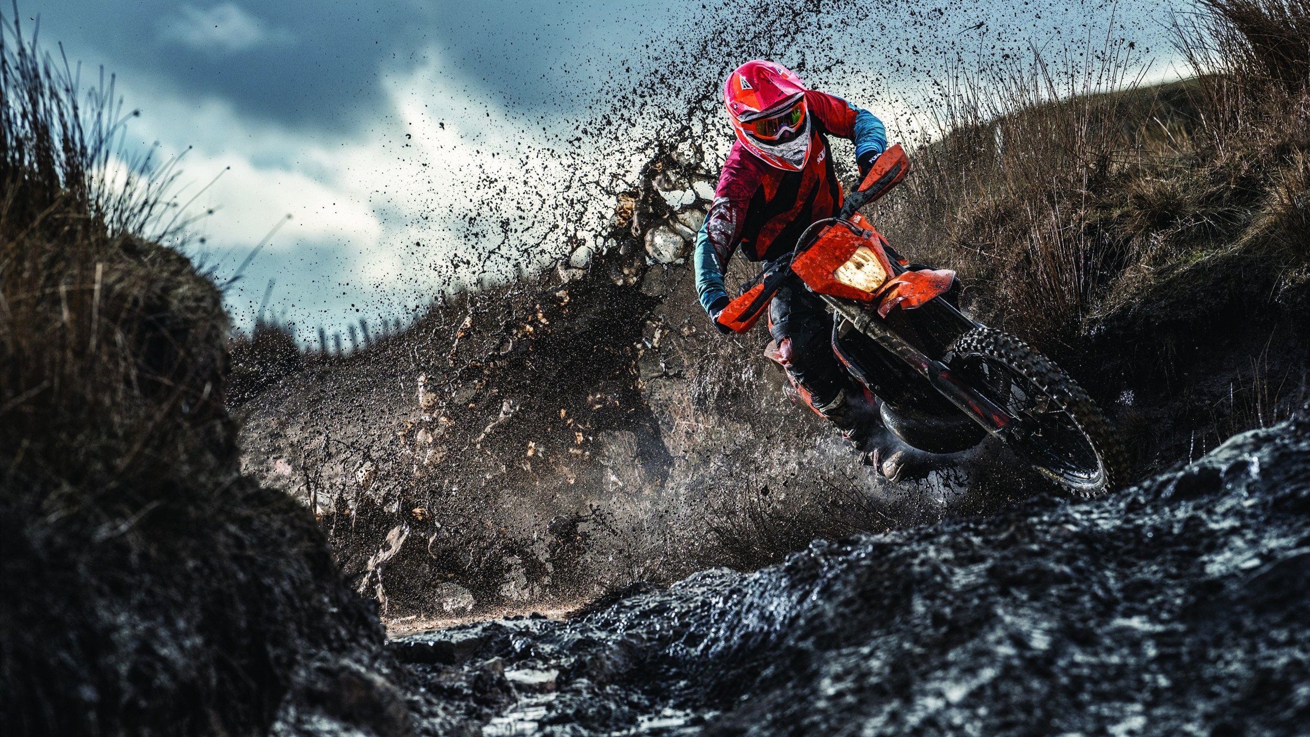 鏖战英伦，梁靖崑刷新纪录，中国乒乓球队的坚韧与突破